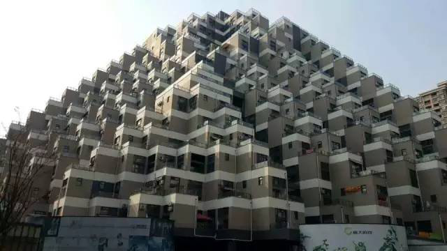 鉴黑担保网(jhdbw)·最具权威唯一维权担保平台